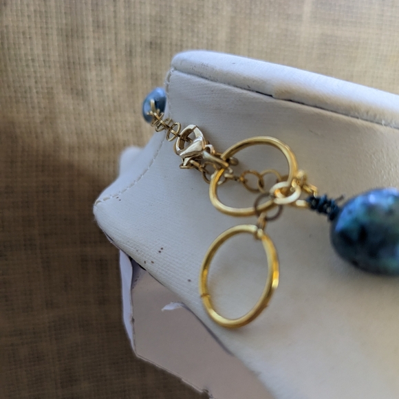 Blue Metallic AB Crystal & Natural Blue Baroque Pearls in Stunning Necklace - Picture 5 of 7